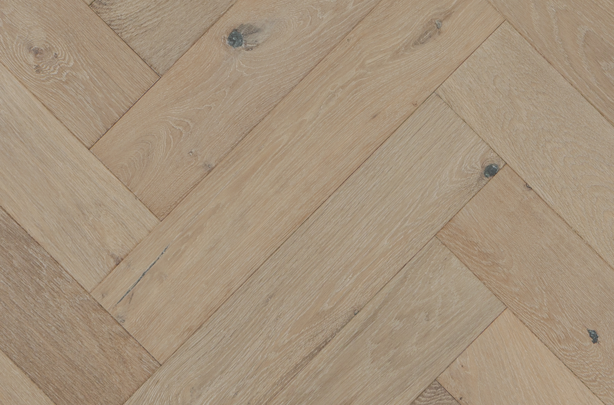 Oak grain and tone